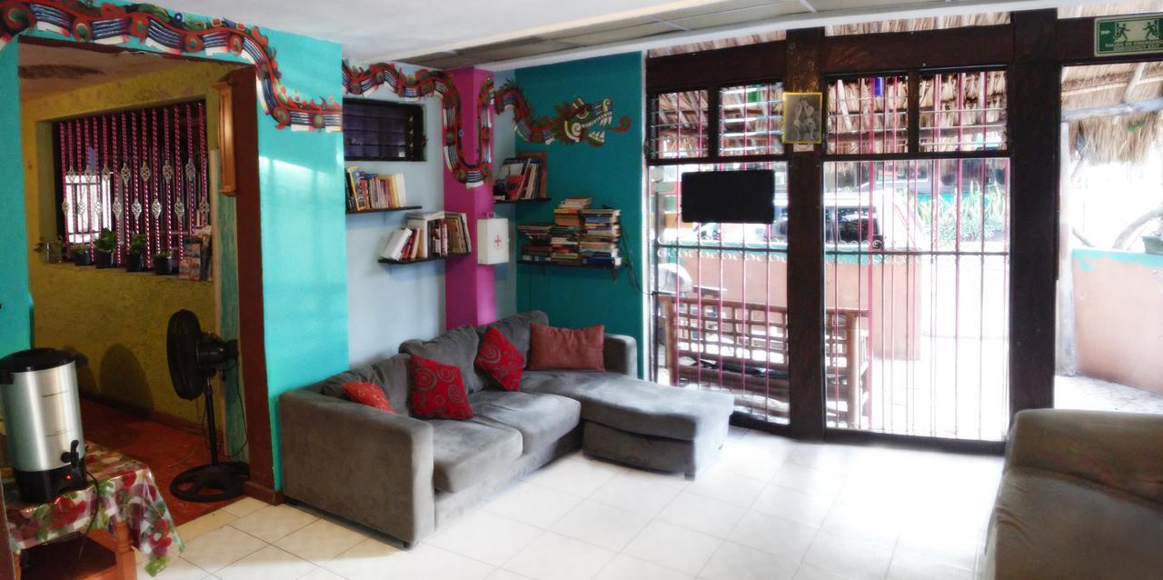 Maya Cha'An Guesthouse Cancun Ruang foto