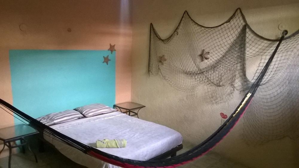 Maya Cha'An Guesthouse Cancun Bagian luar foto
